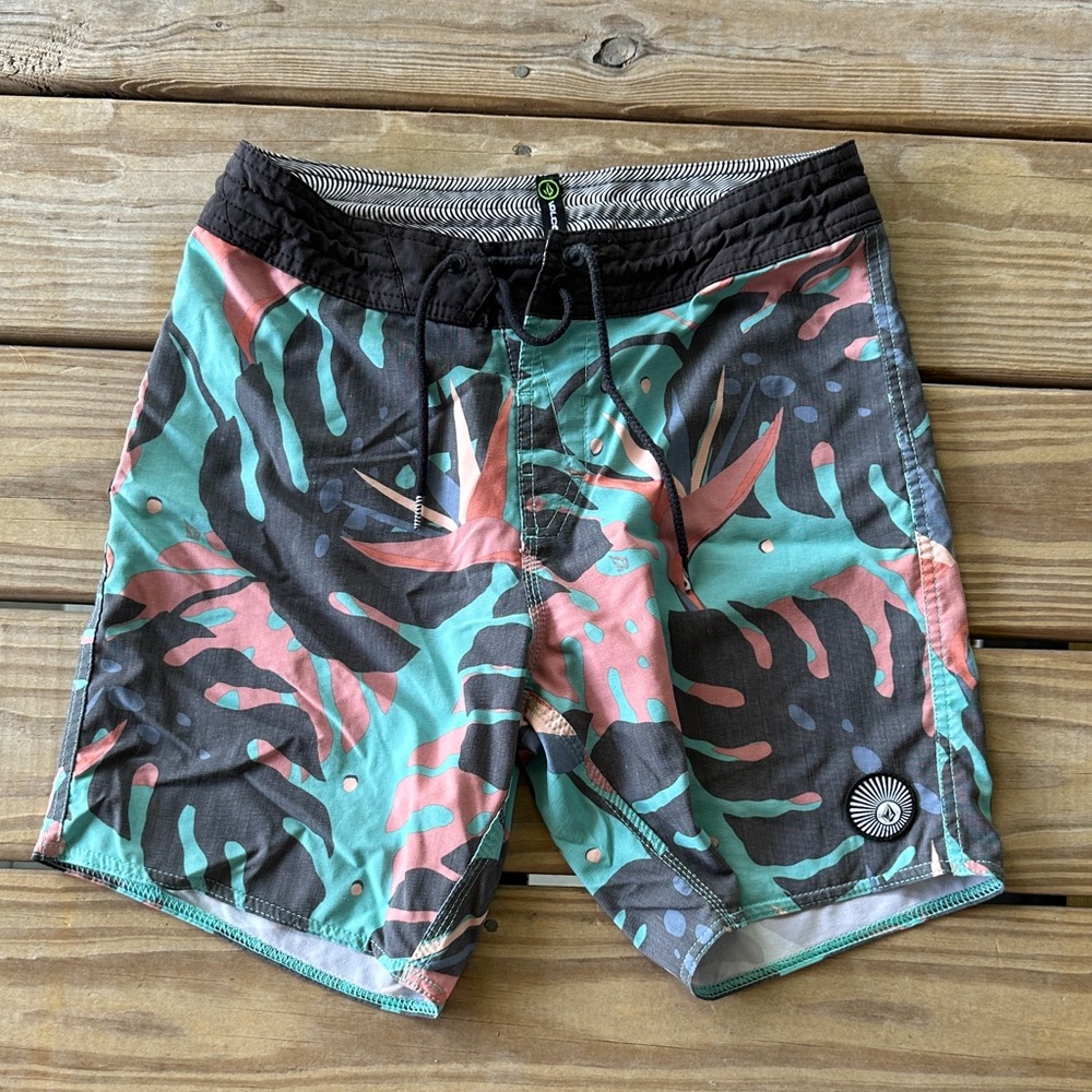 Men's Volcom Tropical Board Shorts